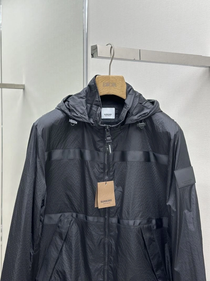 Chic Burberry Outwear 102258