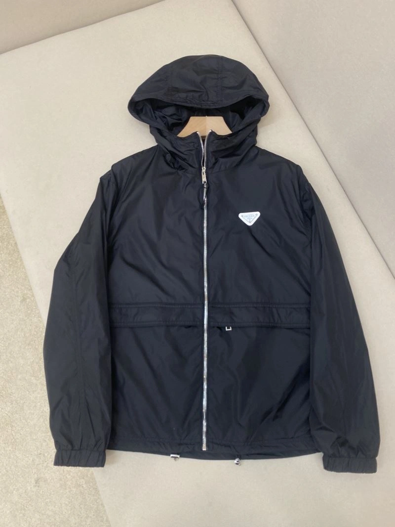 Breathable Burberry Outwear 102253