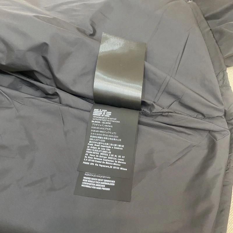 Breathable Burberry Outwear 102253