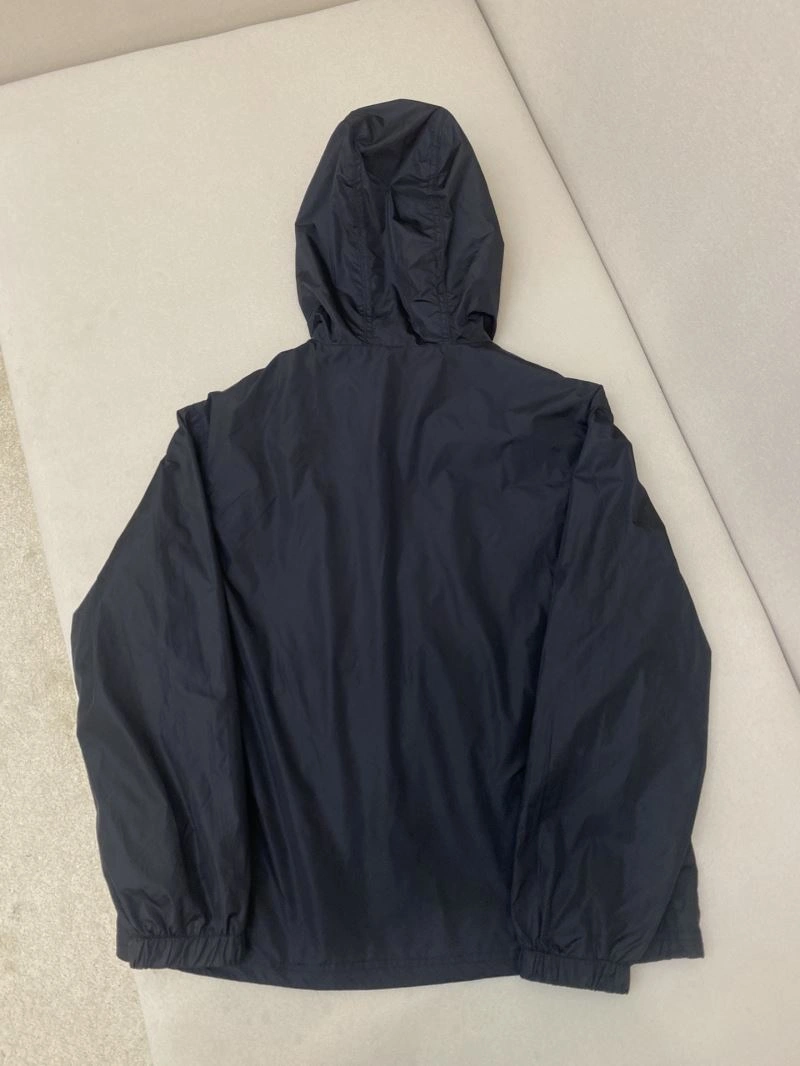 Breathable Burberry Outwear 102253