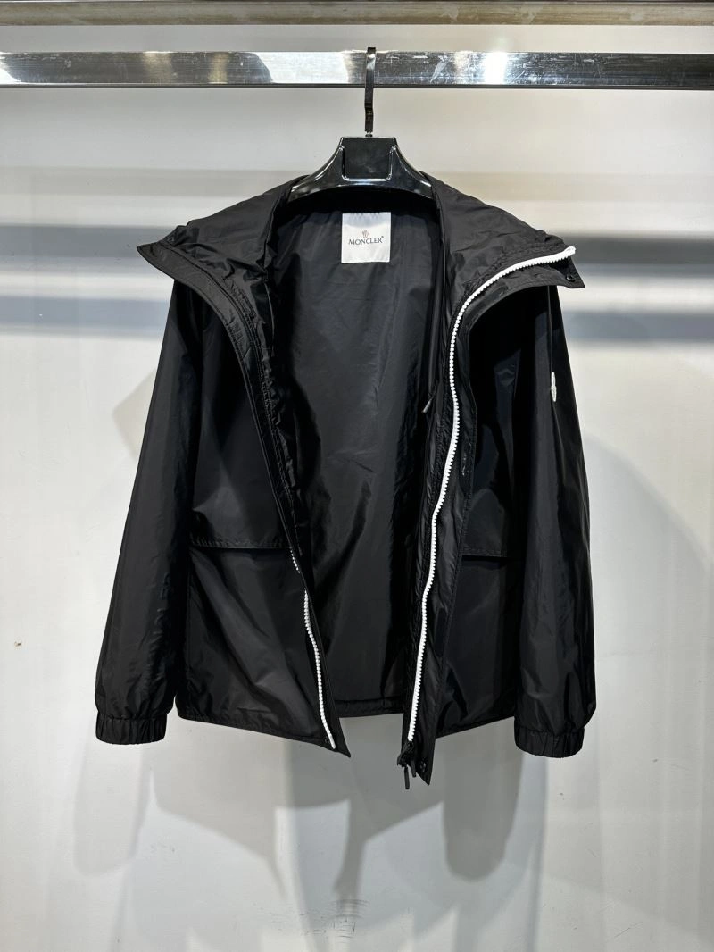 Burberry Outwear Elegant 102252