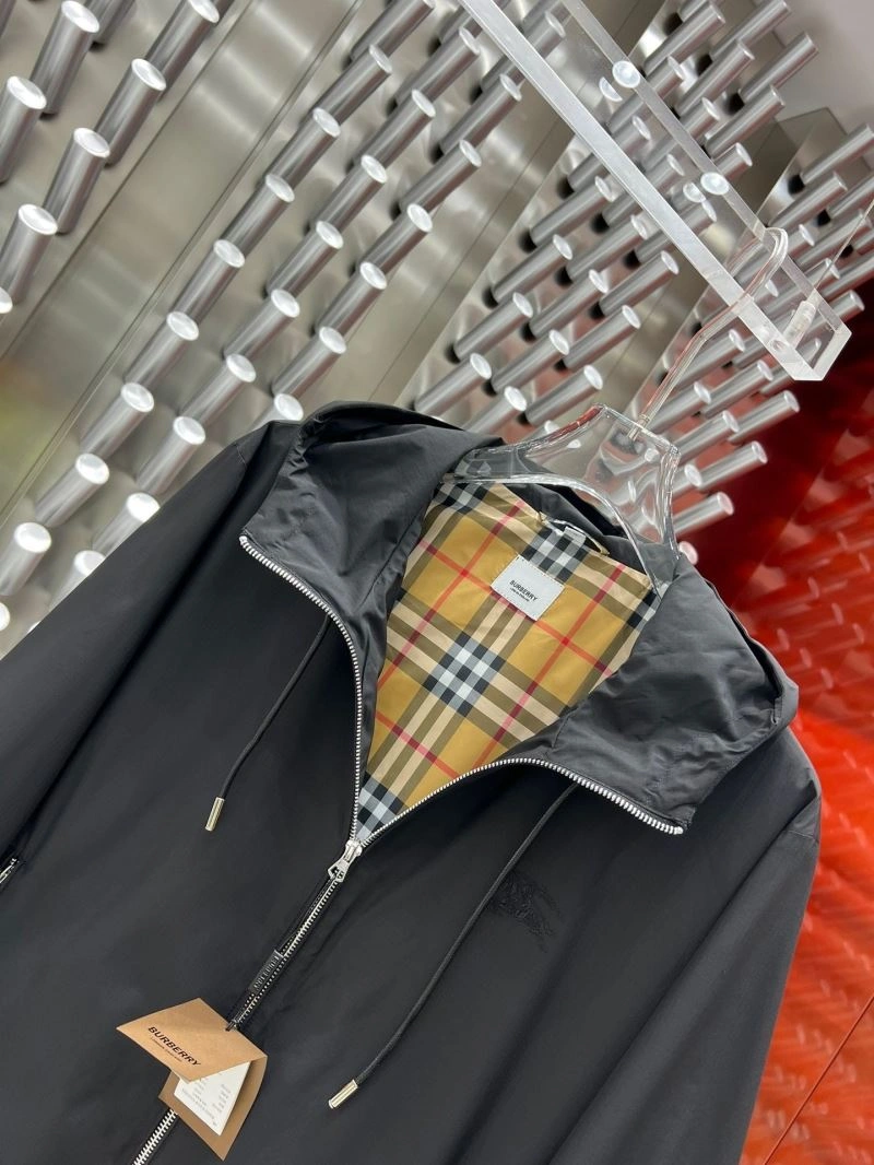 Resilient Burberry Outwear 102246