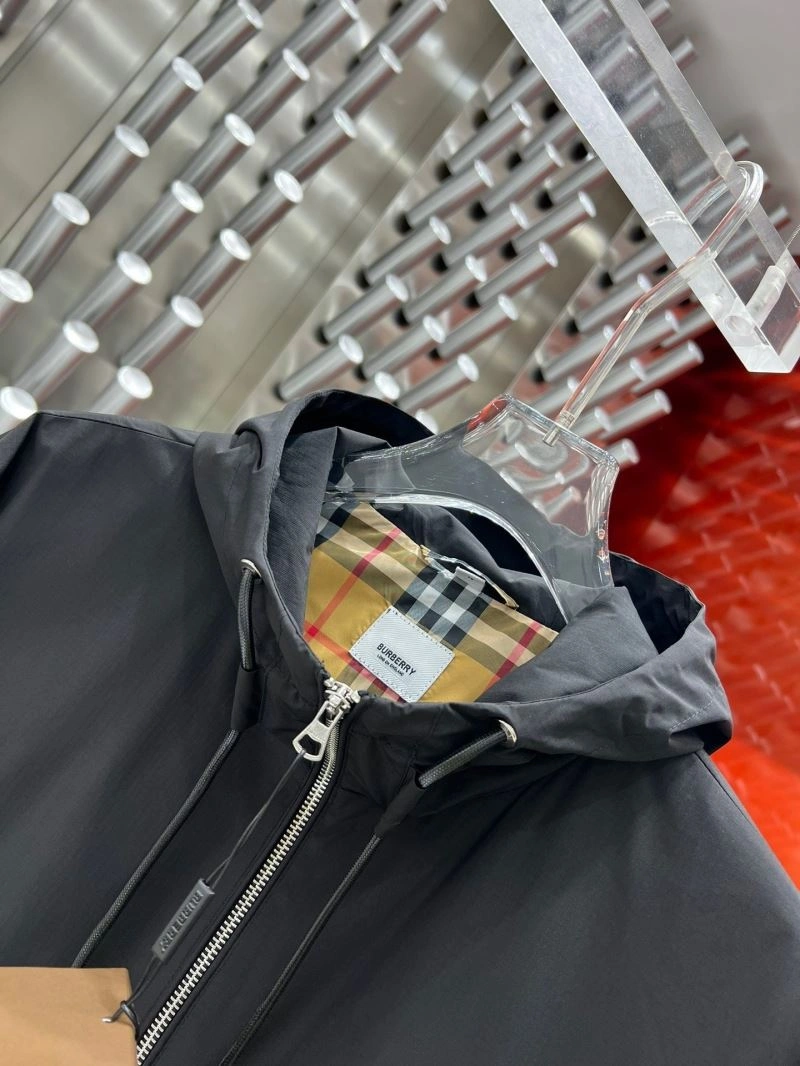 Resilient Burberry Outwear 102246
