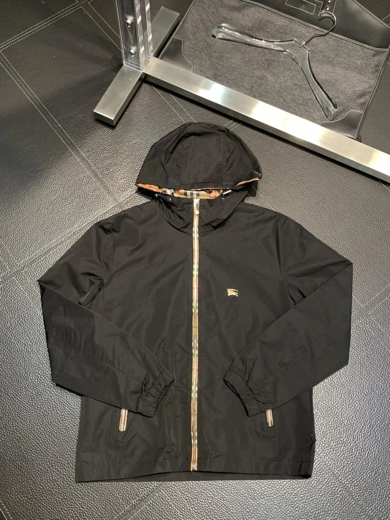 Compact Burberry Outwear 102211