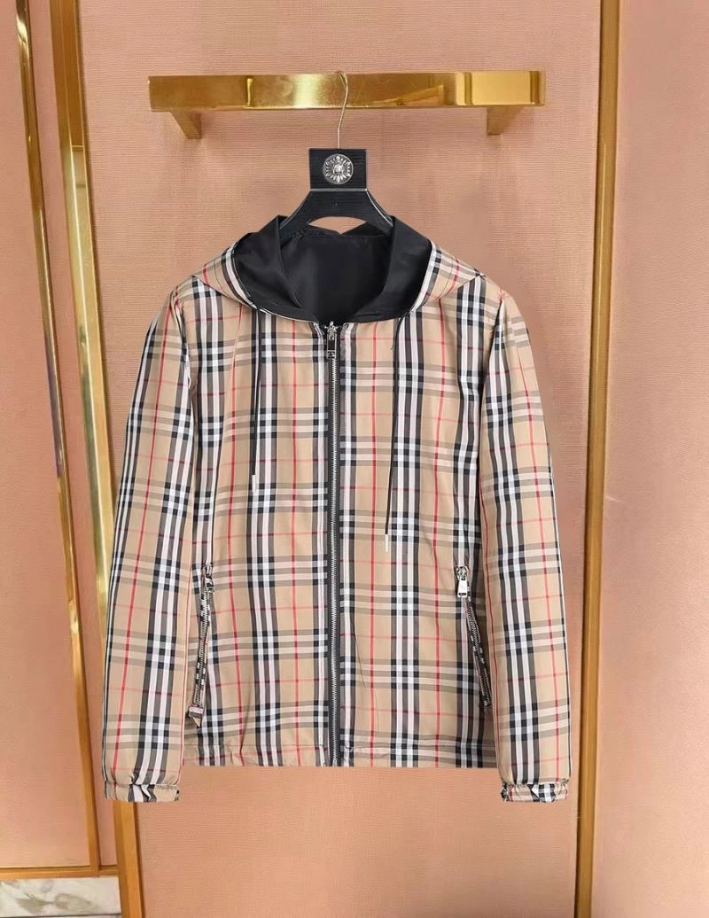 Burberry Outwear Bright 102186