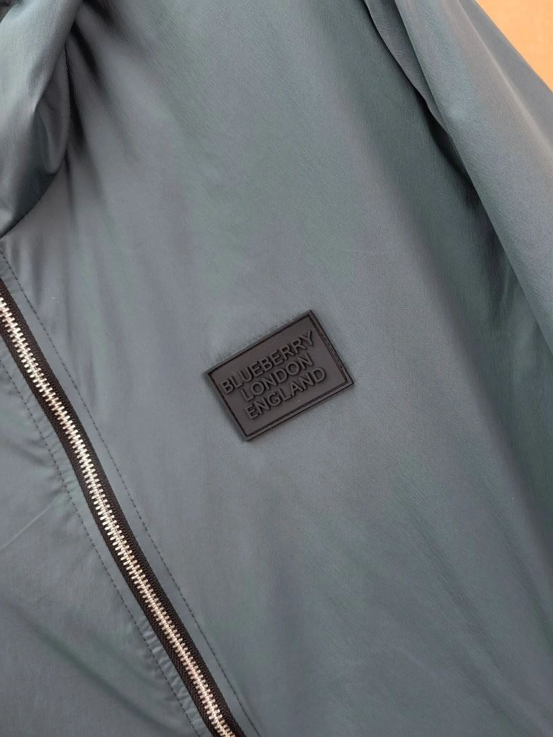 Burberry Outwear Stretchable 102171