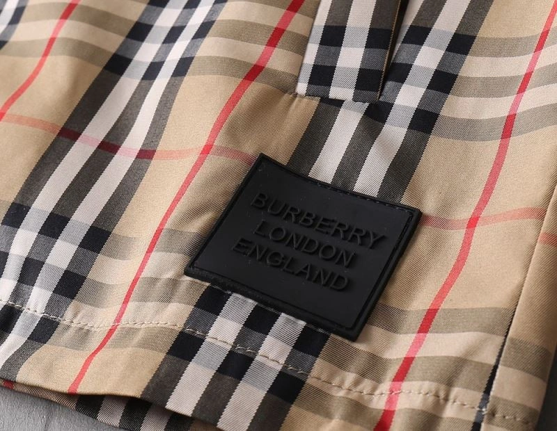 Burberry Outwear Classic 102153