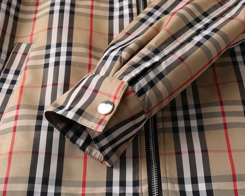 Burberry Outwear Classic 102153