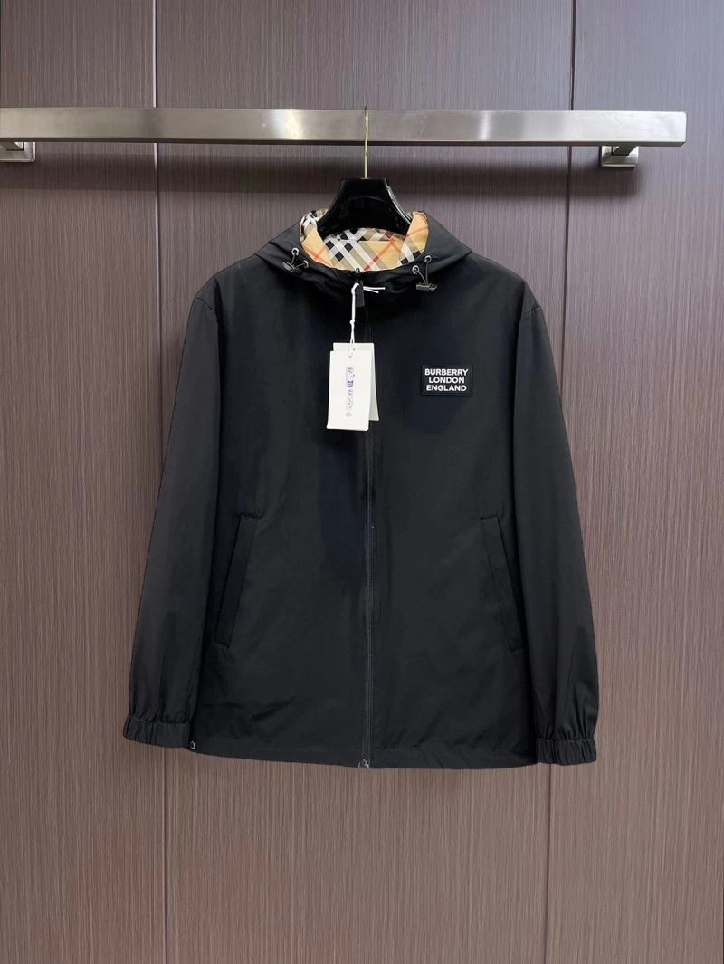 Burberry Outwear WaterResistant 102108