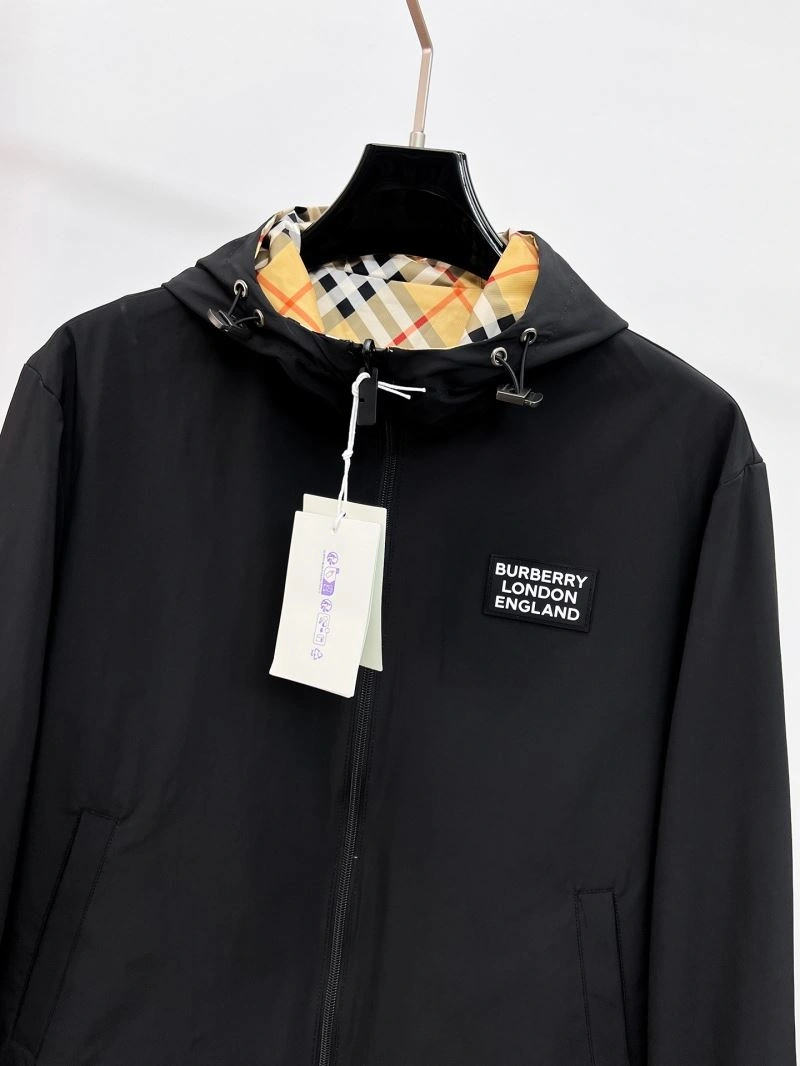 Burberry Outwear WaterResistant 102108