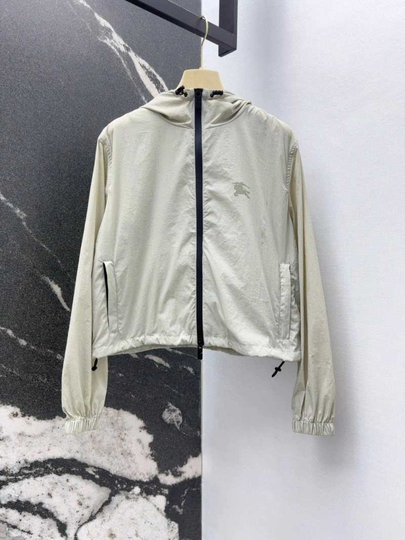 Burberry Outwear Trendsetting 99167