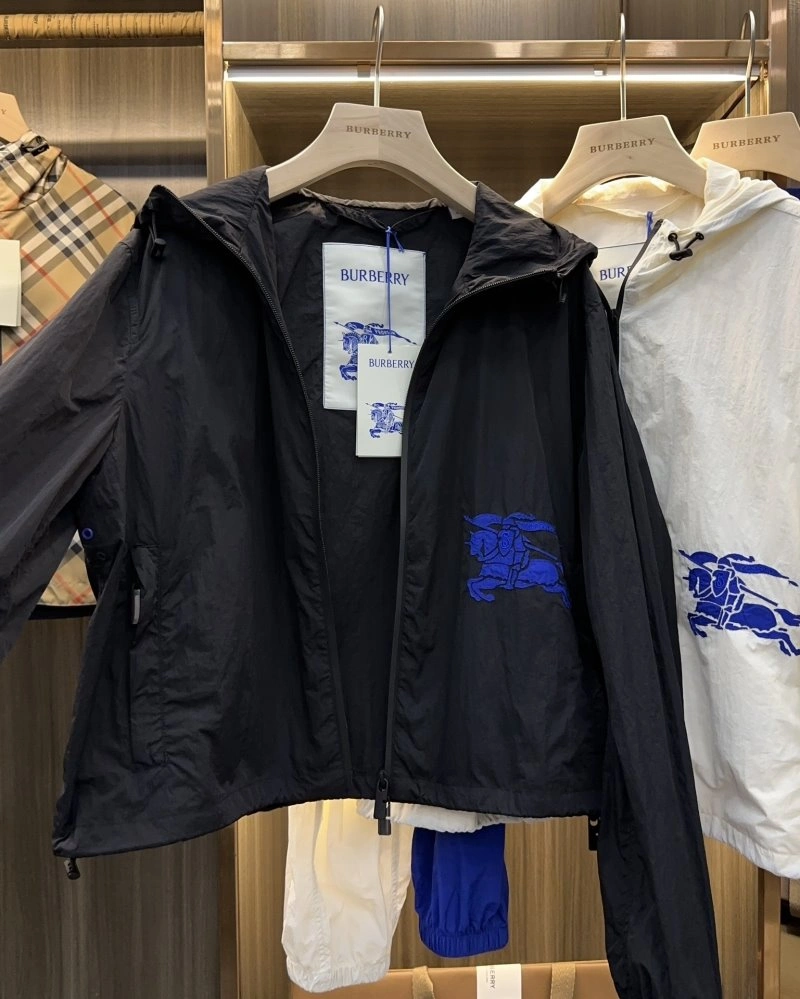 Burberry Outwear Lightweight 99308