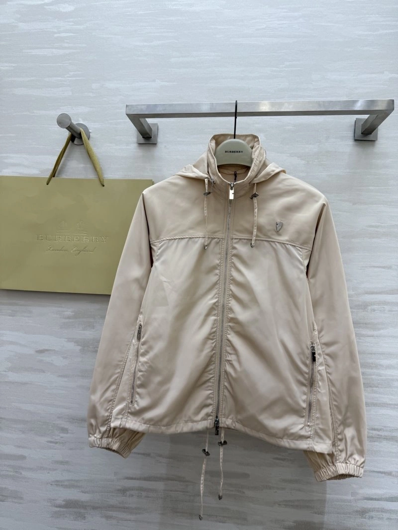 Burberry Outwear TechFriendly 99110