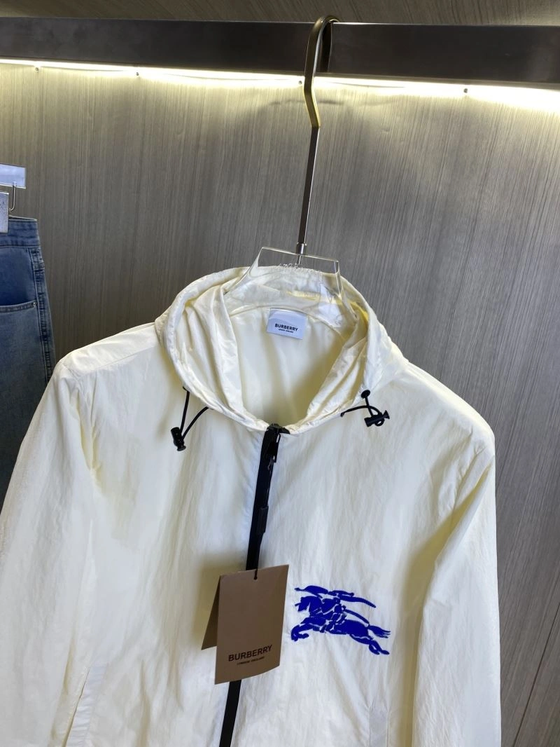 Sophisticated Burberry Outwear 101737