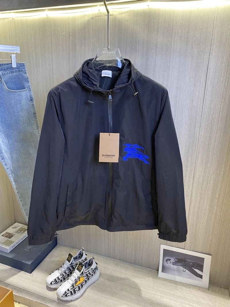 Burberry Outwear Elegant 101734