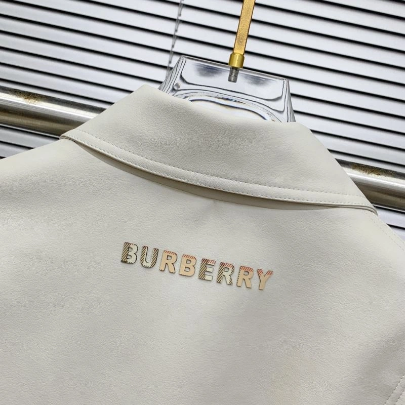 Bold Burberry Outwear 101721