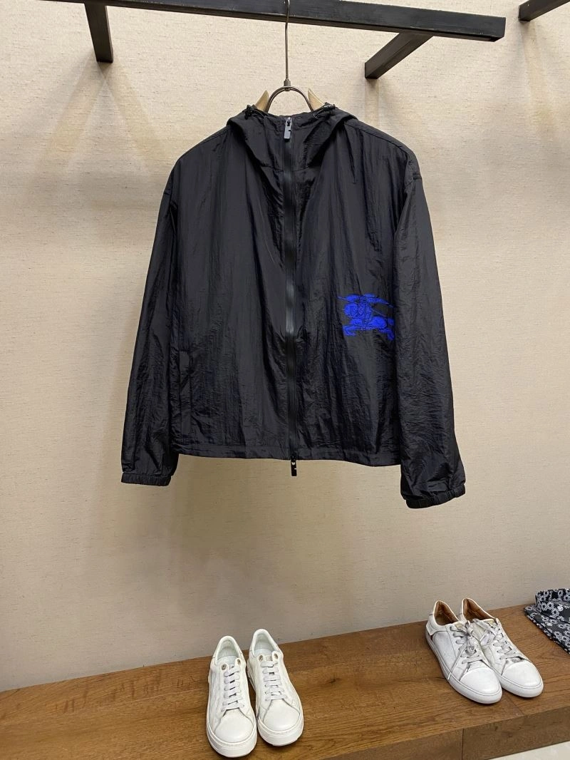 Resilient Burberry Outwear 101717