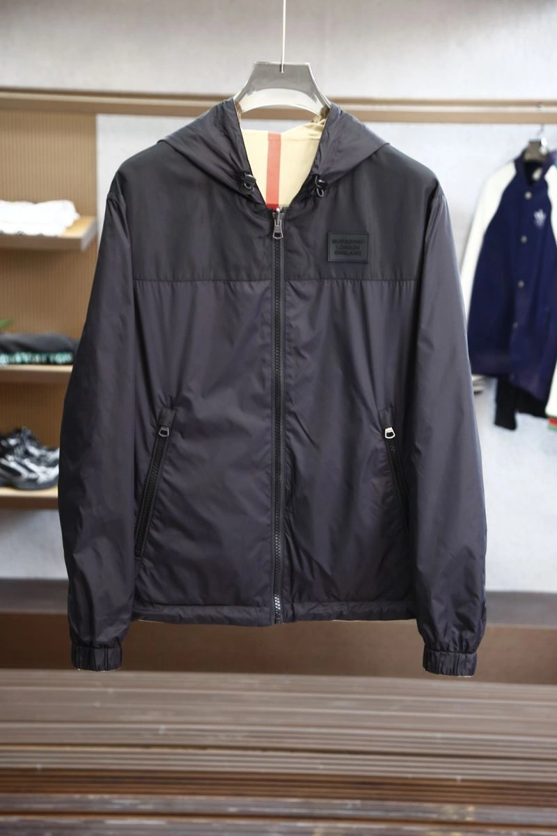 Contemporary Burberry Outwear 101673