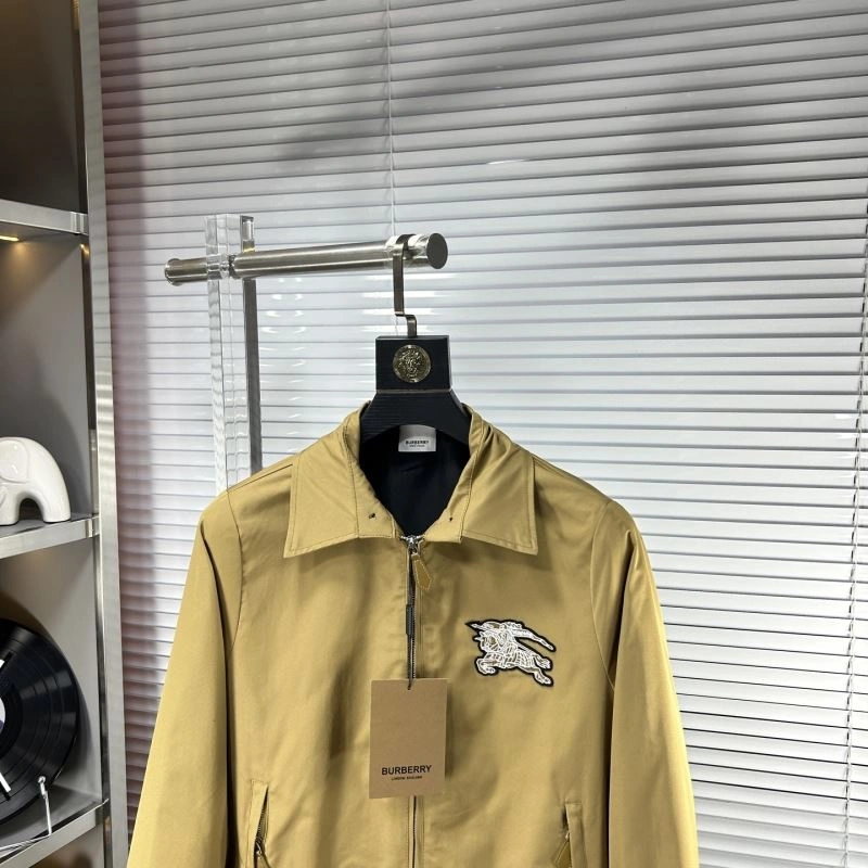 Burberry Outwear Refined 101187