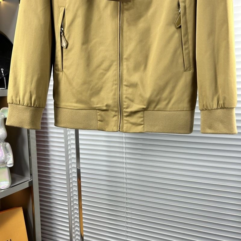 Burberry Outwear Refined 101187