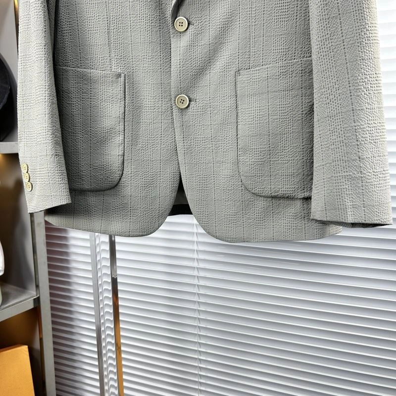 ZipUp Burberry Outwear 101191