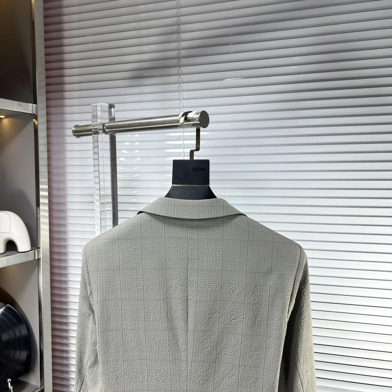 ZipUp Burberry Outwear 101191