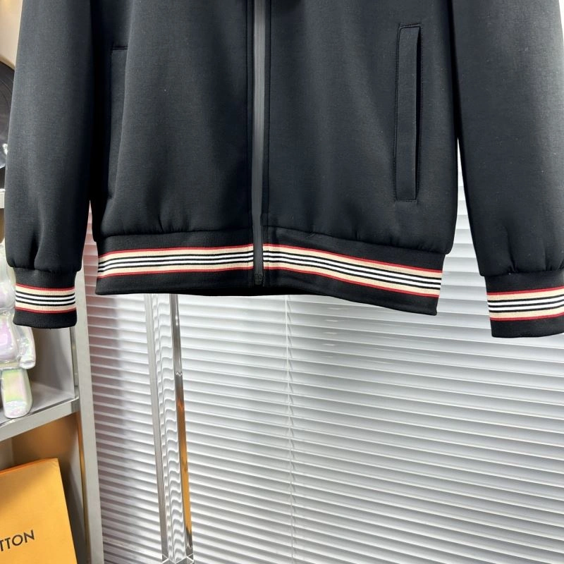 Stretchable Burberry Outwear 101198
