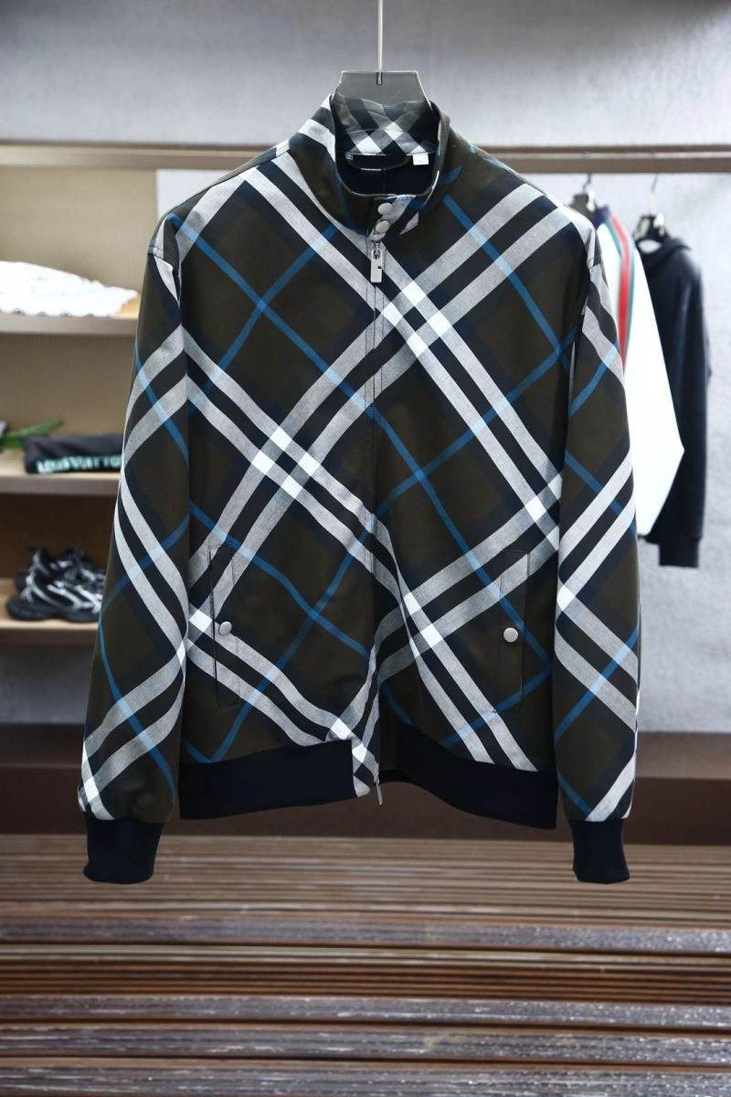 Burberry Outwear Chic 101186