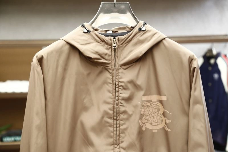 Burberry Outwear Casual 101192