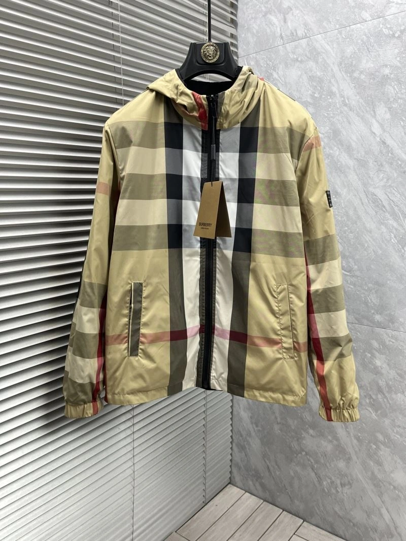 Stylish Burberry Outwear 101182