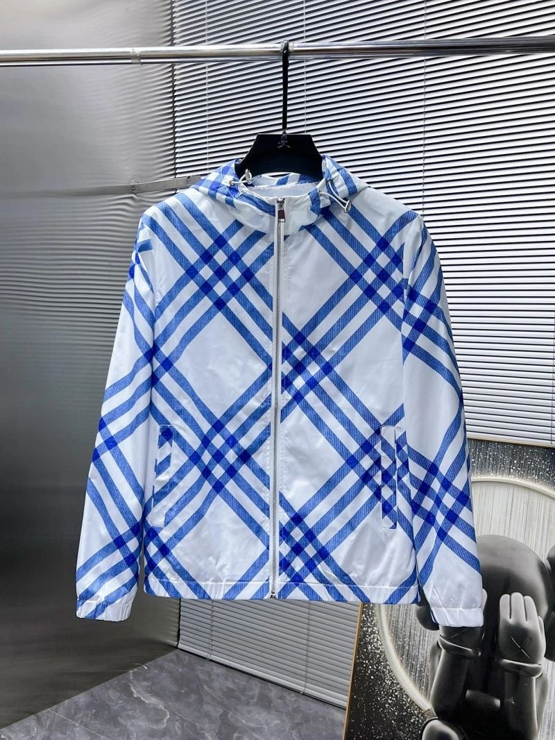 Burberry Outwear Sporty 101235