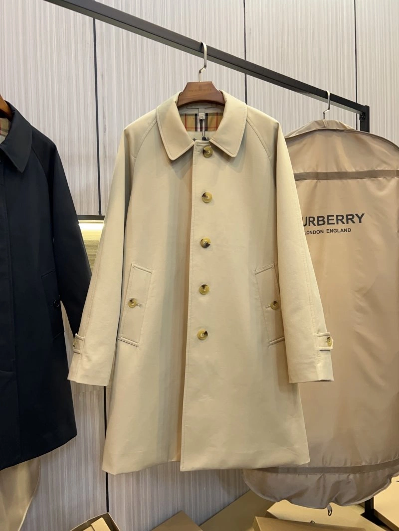 Vibrant Burberry Outwear 99330