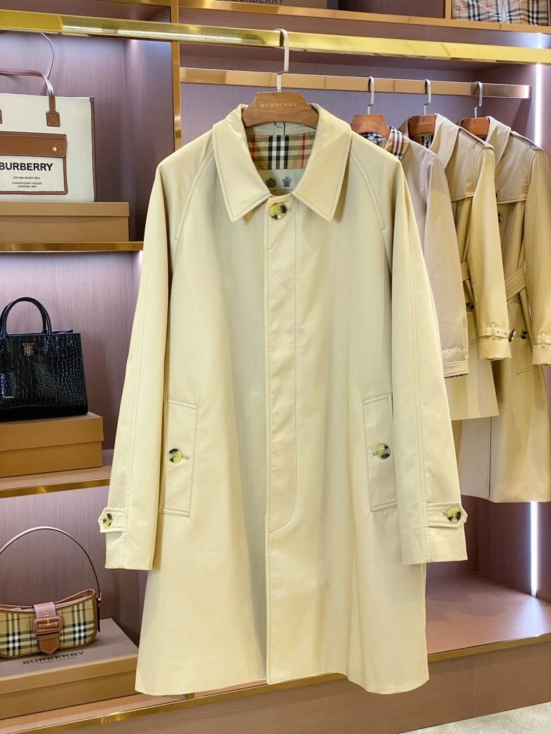 Timeless Burberry Outwear 99262