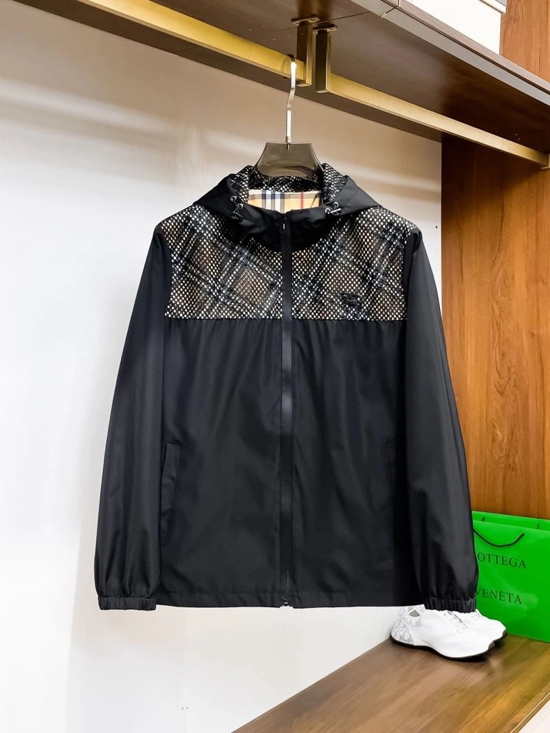 Burberry Outwear Sleek 100786