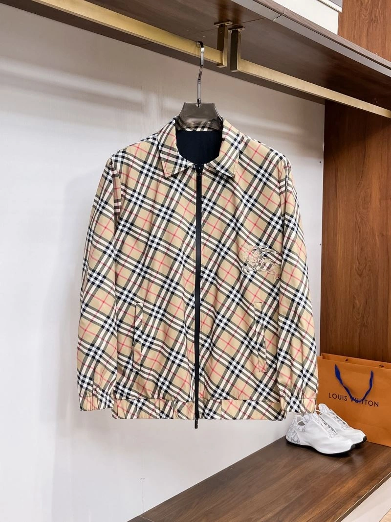 ComfortFit Burberry Outwear 100746