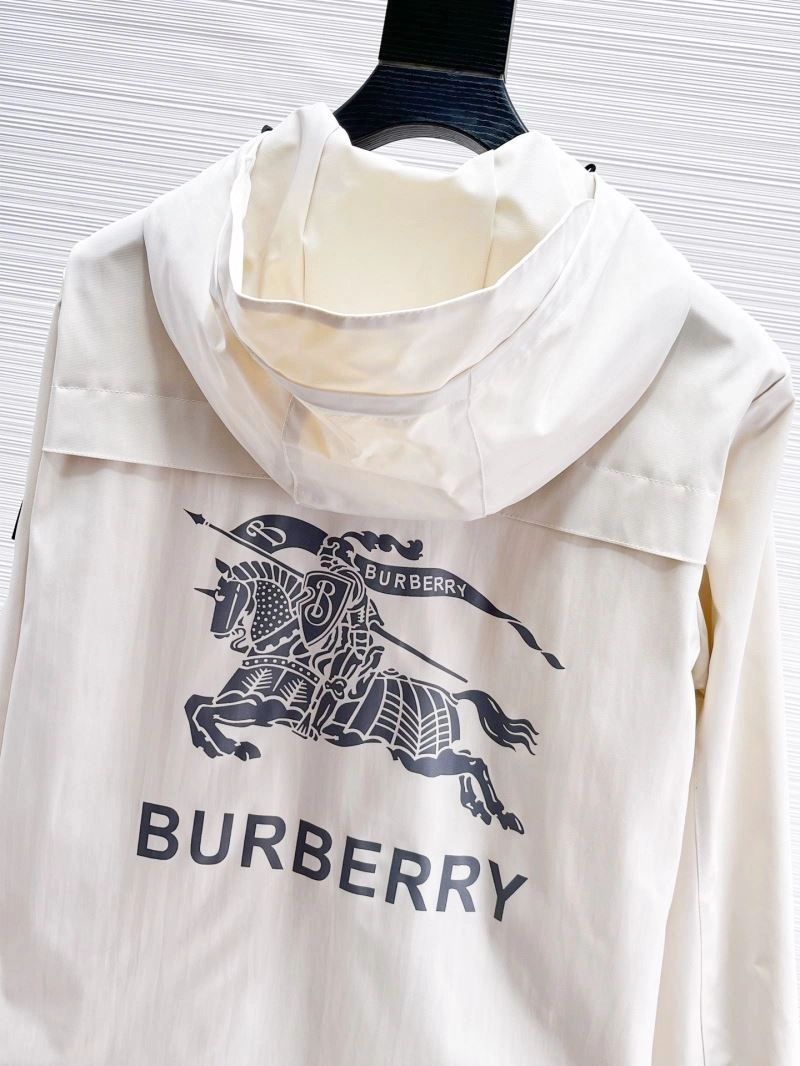 Burberry Outwear OnTrend 100716