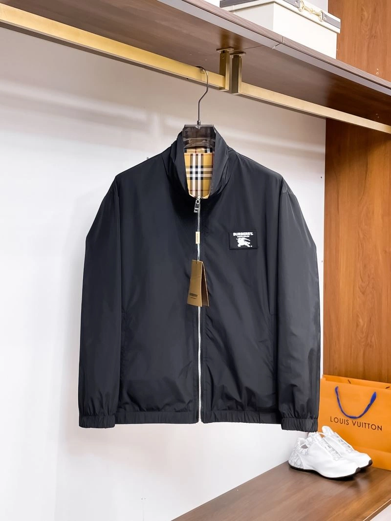 Contemporary Burberry Outwear 100683