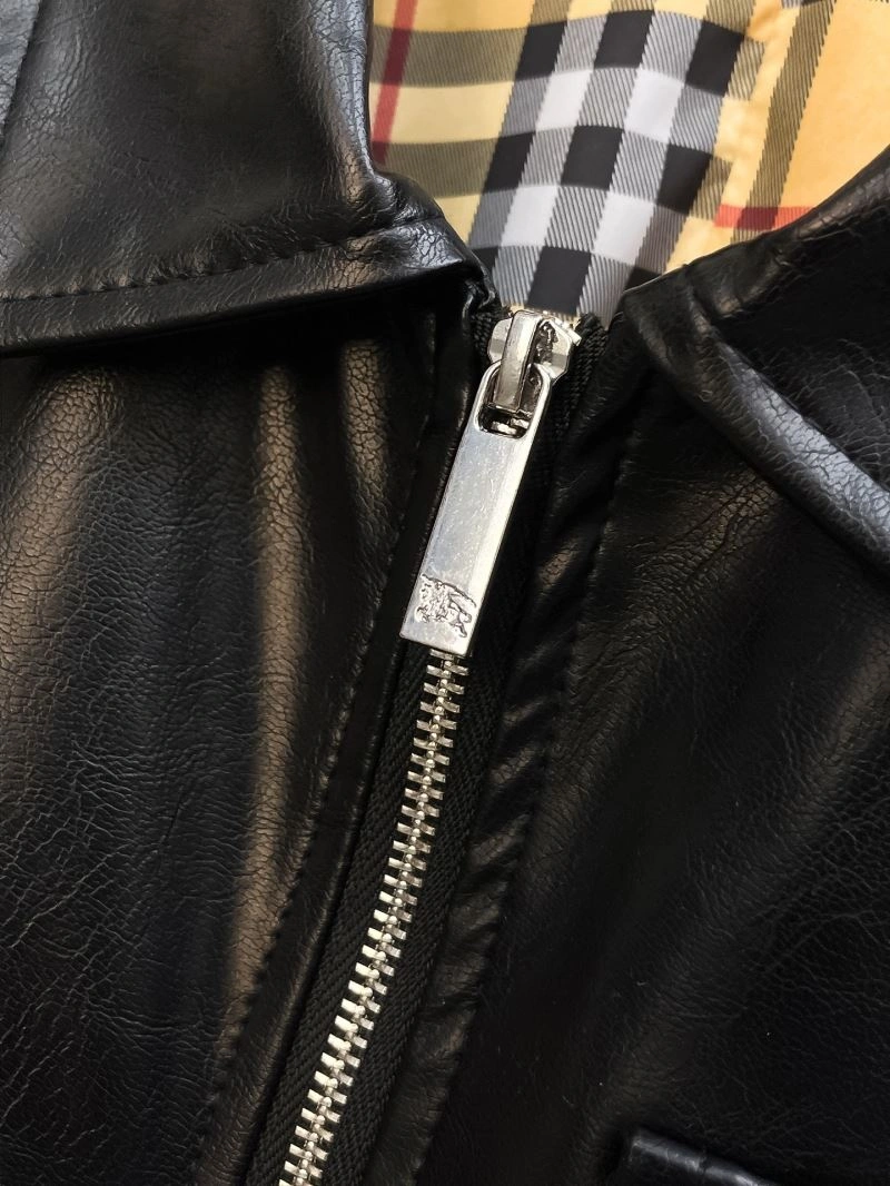 Minimalist Burberry Outwear 100239