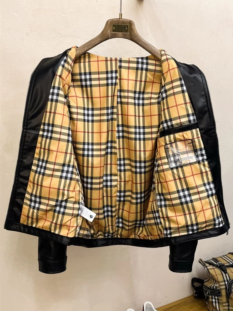 Minimalist Burberry Outwear 100239