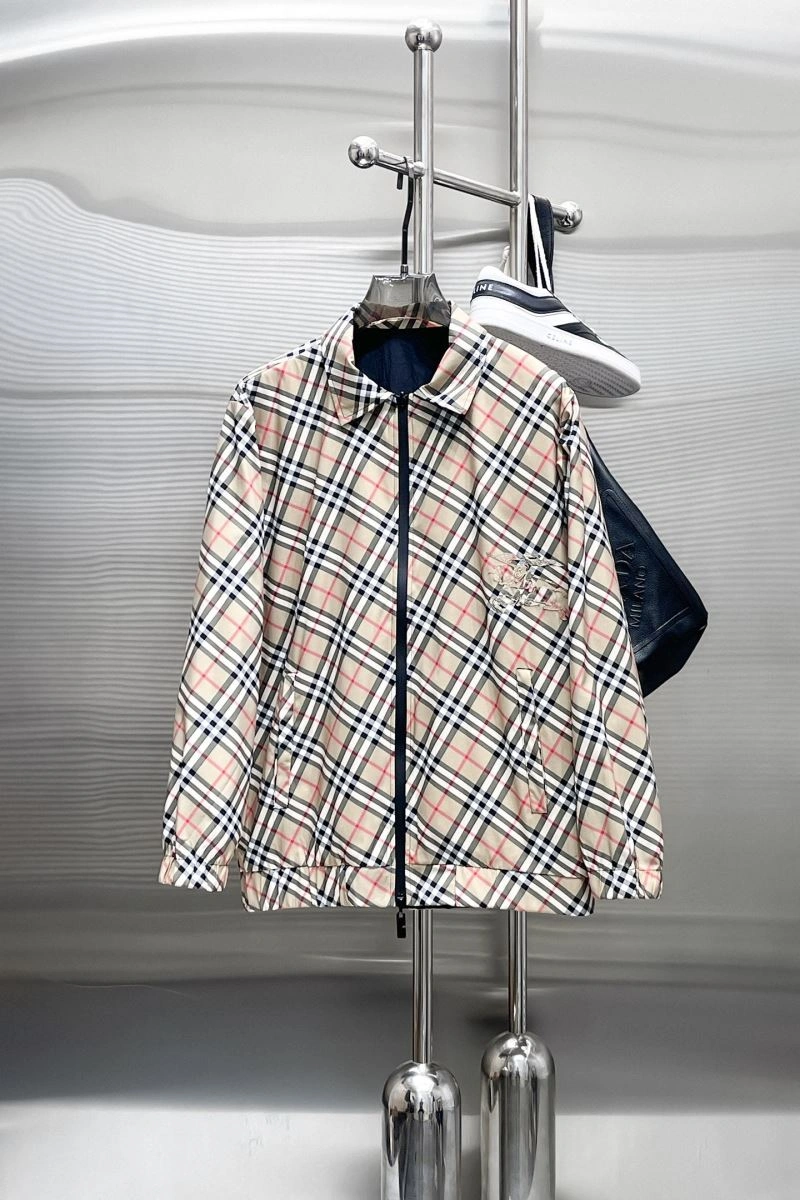 Burberry Outwear OdorResistant 100251