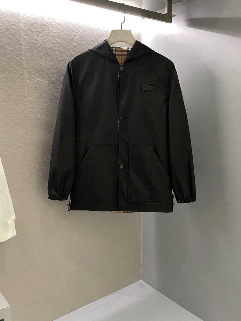 Burberry Outwear Sporty 100204