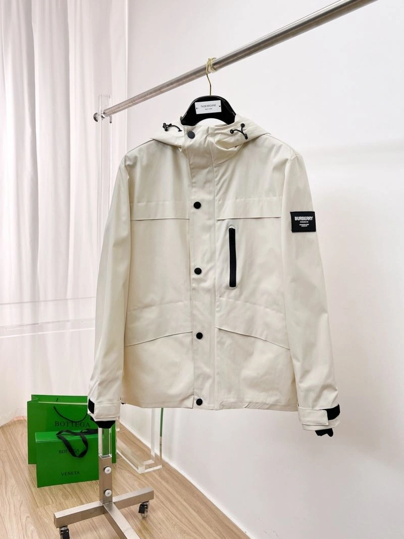 Burberry Outwear OdorResistant 100302
