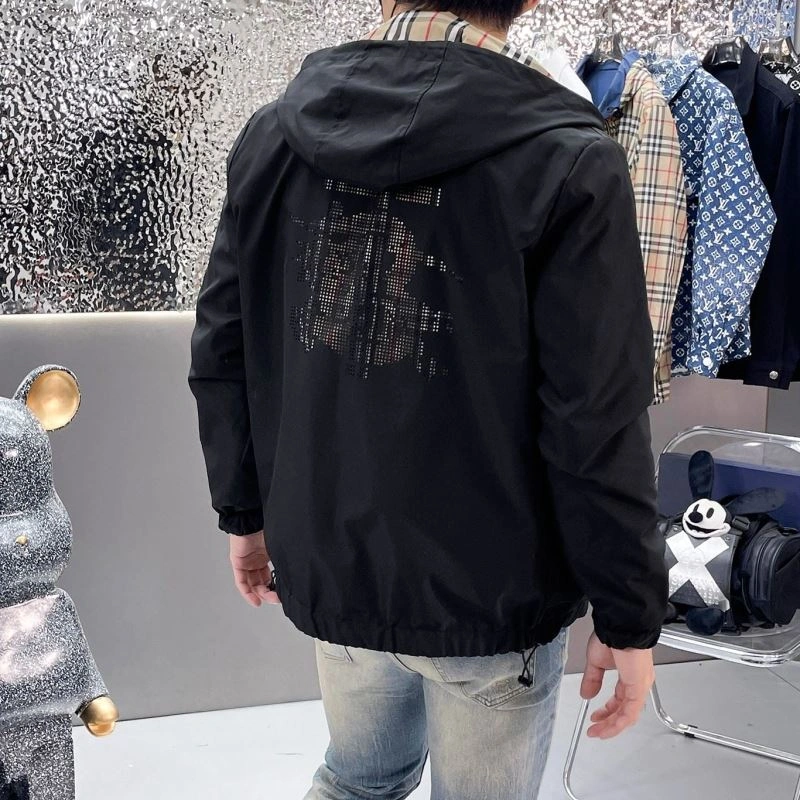 Breathable Burberry Outwear 100167