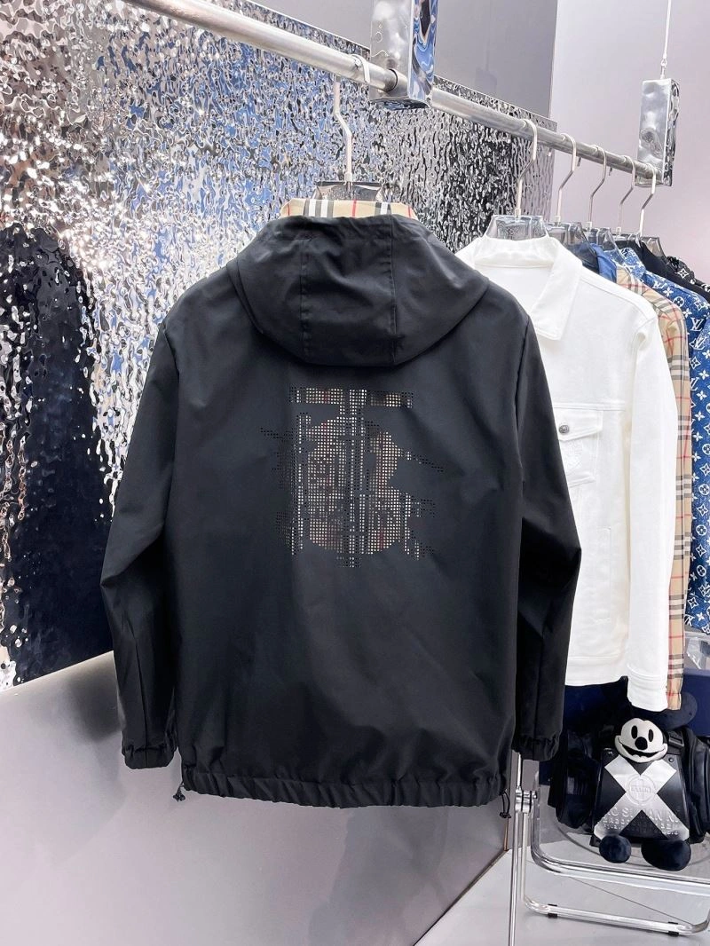 Breathable Burberry Outwear 100167