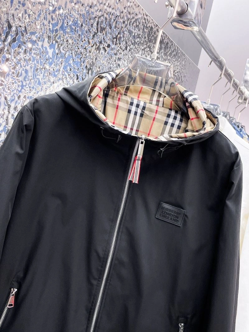 Breathable Burberry Outwear 100167