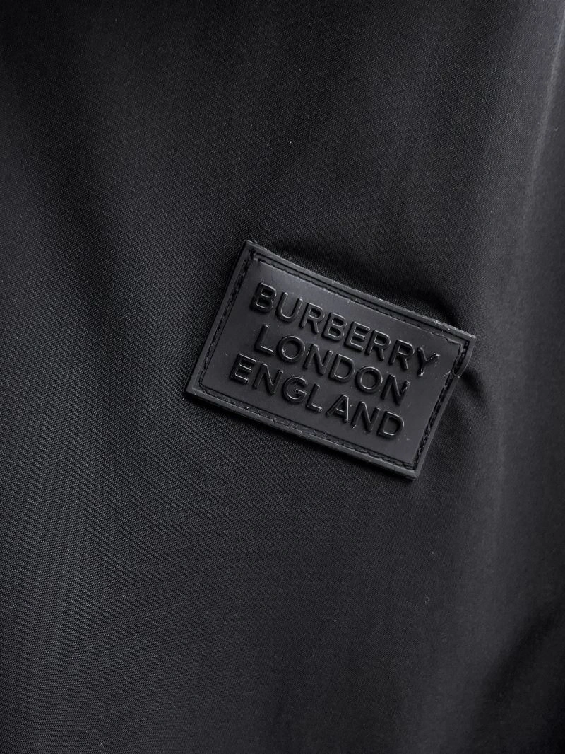 Breathable Burberry Outwear 100167