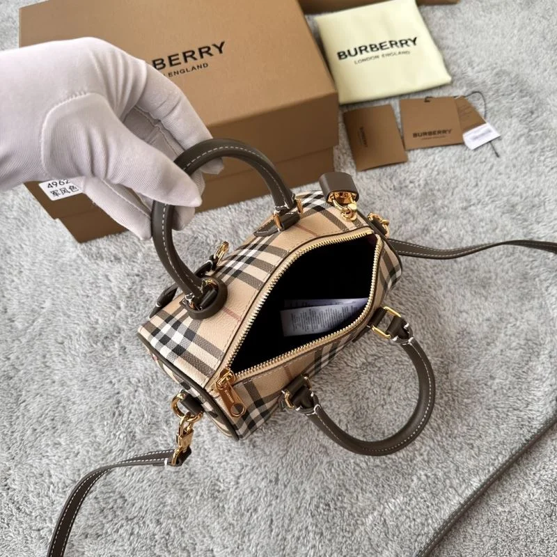 Comfortable Burberry Pillow Bags 38102