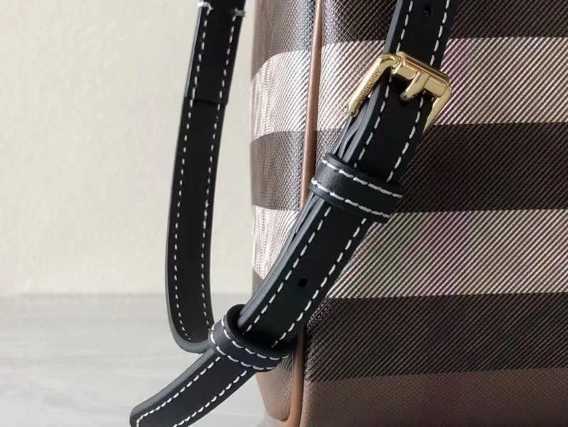 Reliable Burberry Pillow Bags 38116