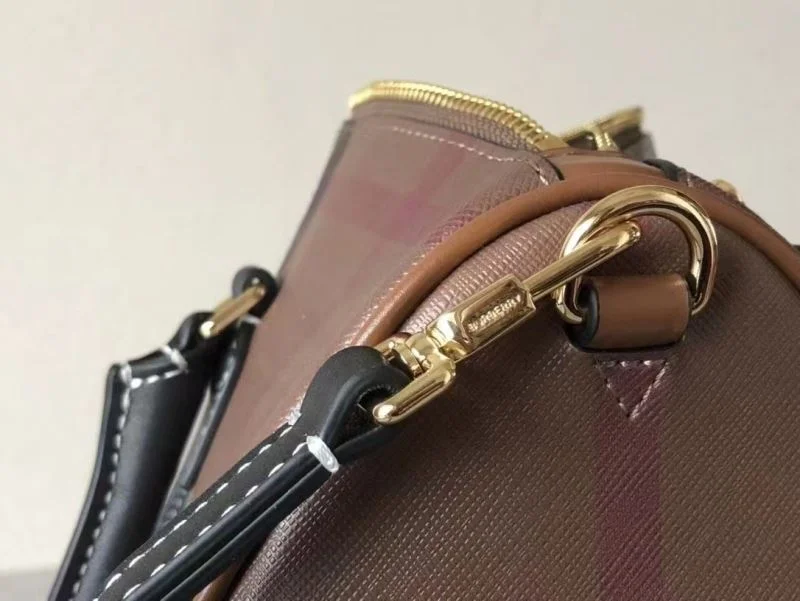 Reliable Burberry Pillow Bags 38116