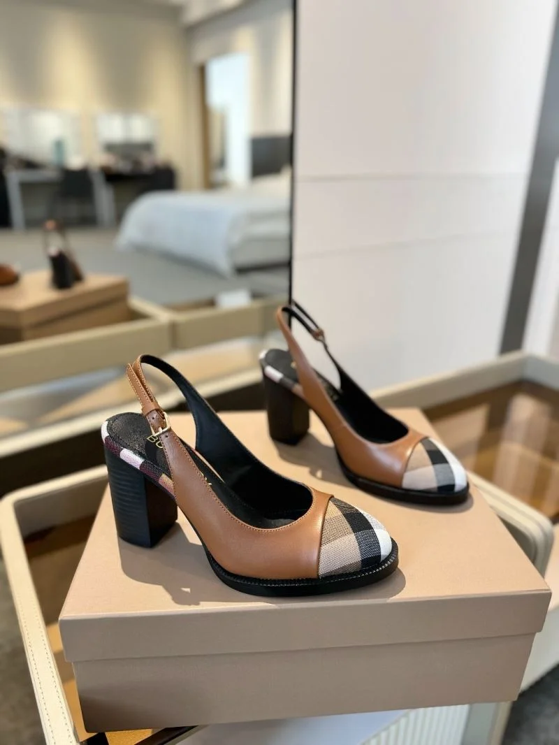MoistureWicking Burberry Sandals 17109